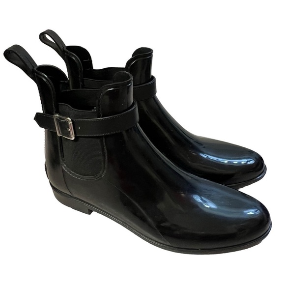 Marc Fisher Women's Shiny Black Glossy Ankle Rain Bootie Buckle Boot, Size 11 - Picture 1 of 16